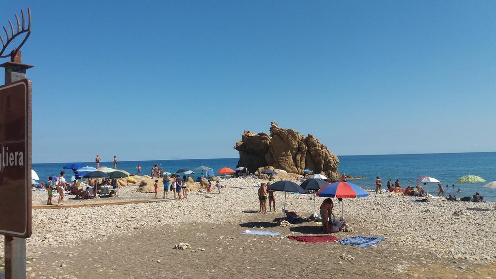 הוילה Pettineo Arte Mare E Cultura מראה חיצוני תמונה